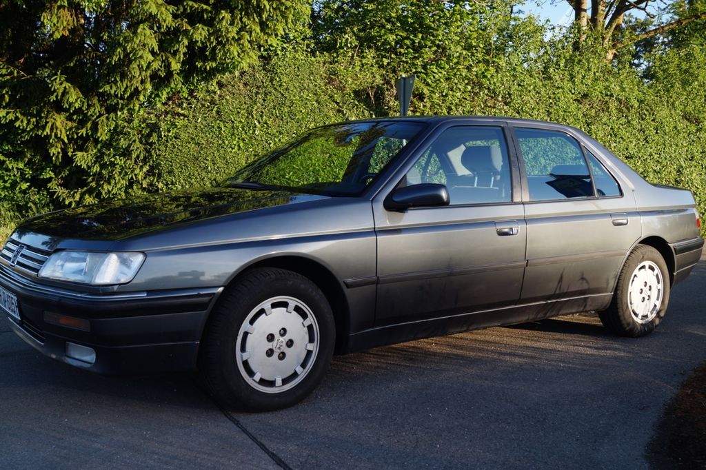 Peugeot 605
