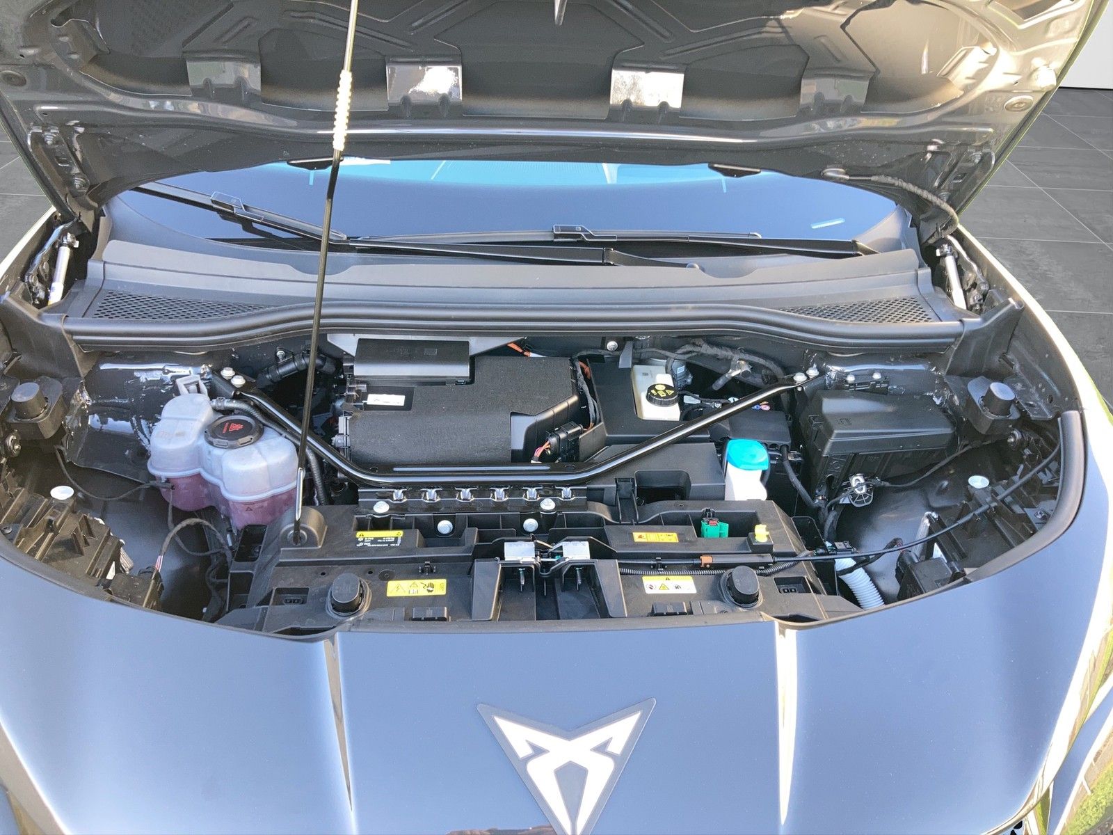 CUPRA Tavascan Endurance 210kW/286PS Adrenaline Pack - Image 17