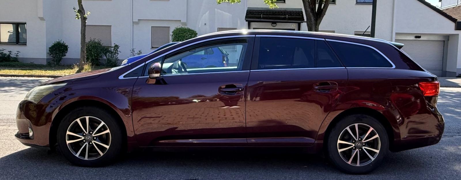 Toyota Avensis 2014 — photo 7