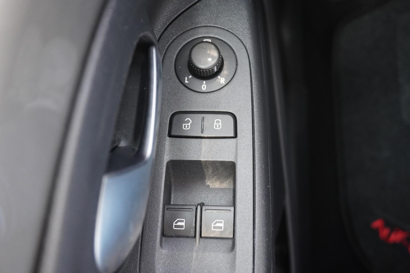 Volkswagen up! 1.0 TSI GTI AAC KAMERA SHZ TEMP 1.HAND