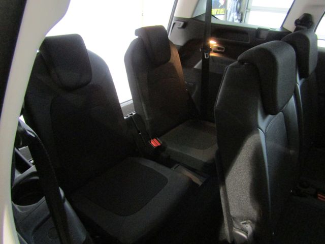C4 SpaceTourer Shine 1.2 131PS 7-SITZER NAV KAM