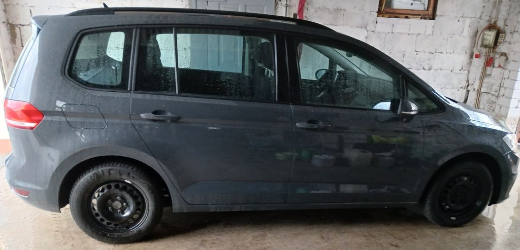 Image of Volkswagen Touran