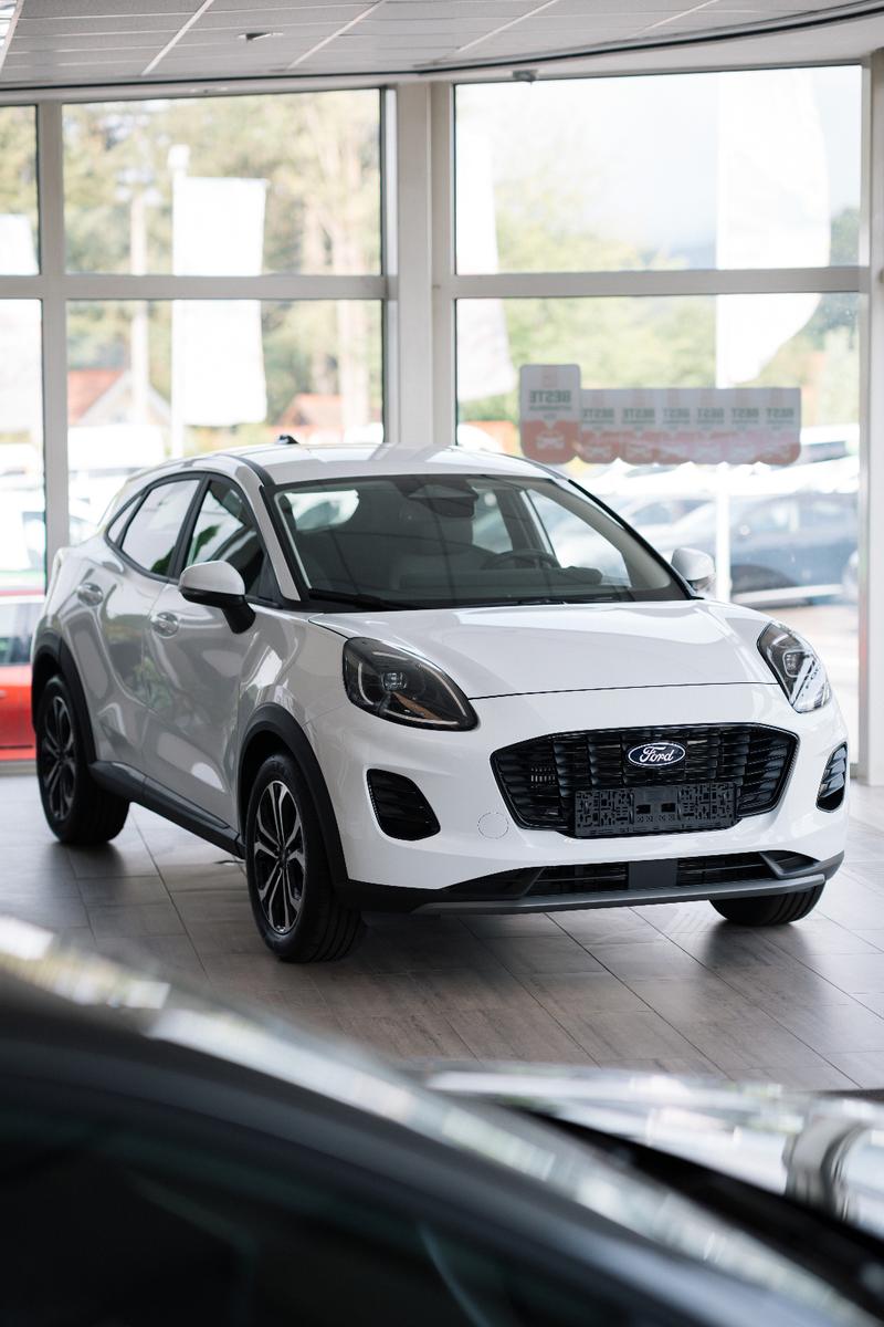 showroom-image-top