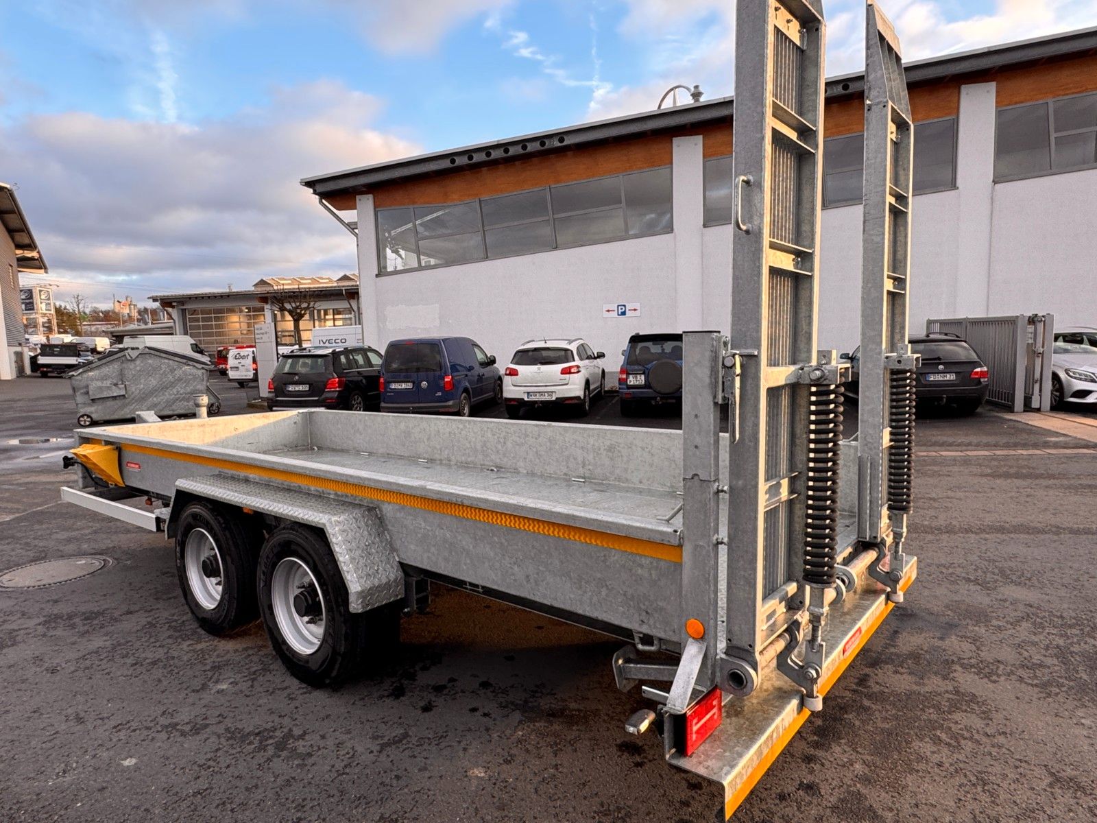 Fahrzeugabbildung Wörmann BauTL105.55/200 Rampen verzinkt