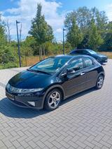Honda Civic 1,8 / 1 Hand / guter Zustand - Honda Civic Gebrauchtwagen in Frankfurt