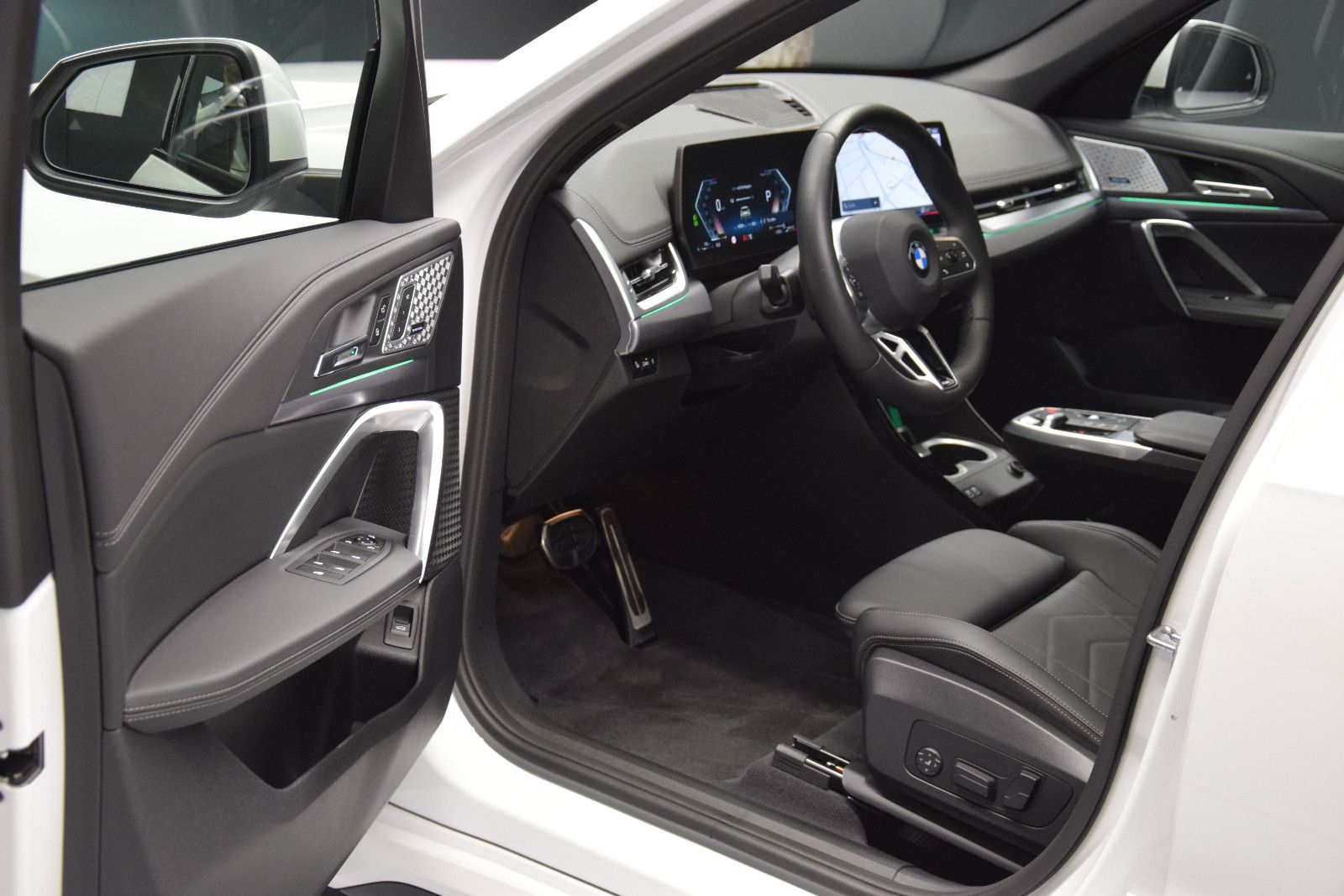 Fahrzeugabbildung BMW X1 18 i sDrive M Sport Pano H&k Memory ACC Leder