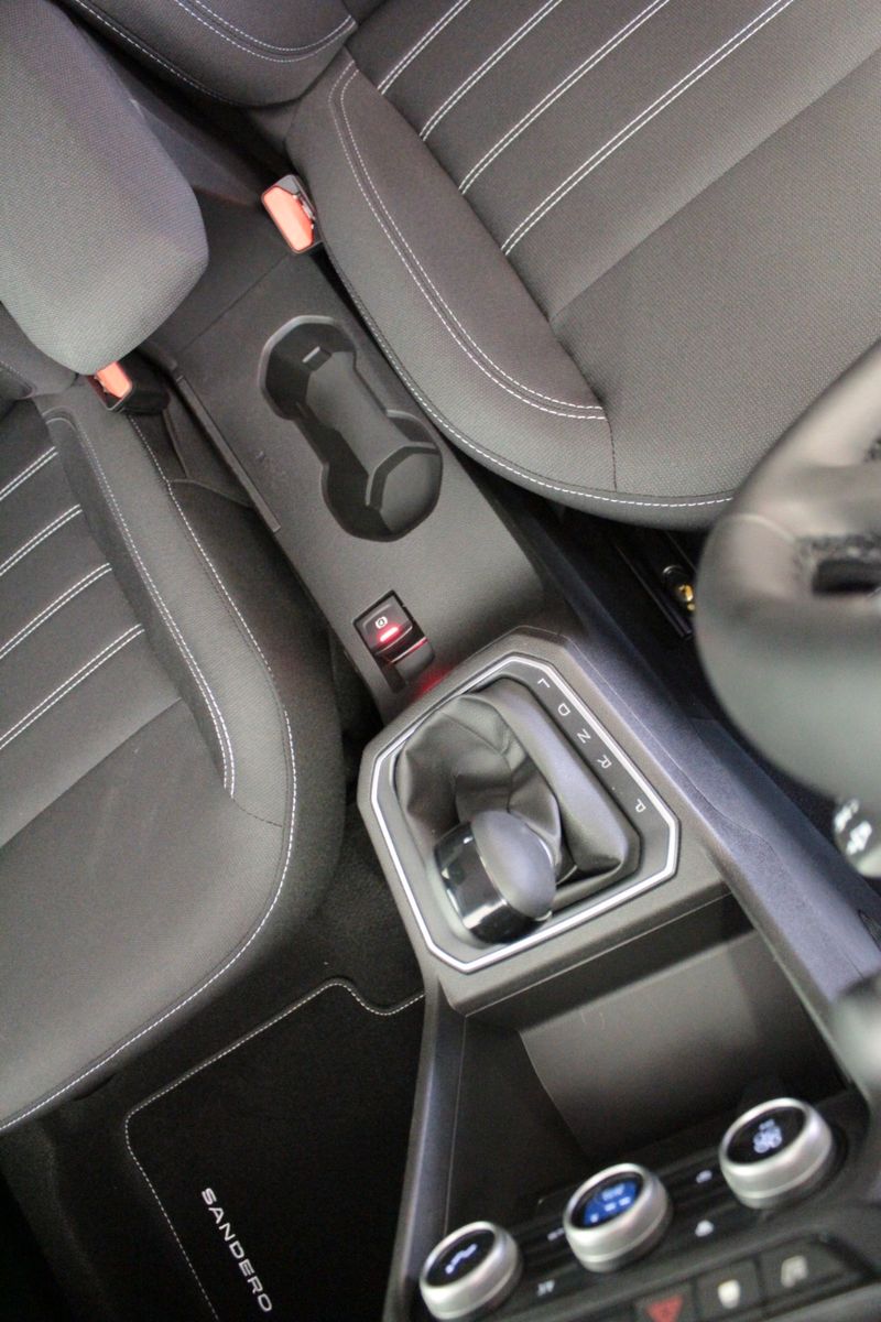 Fahrzeugabbildung Dacia Sandero Journey+ ECO-G 100 *Navi*Sitzhz*LPG