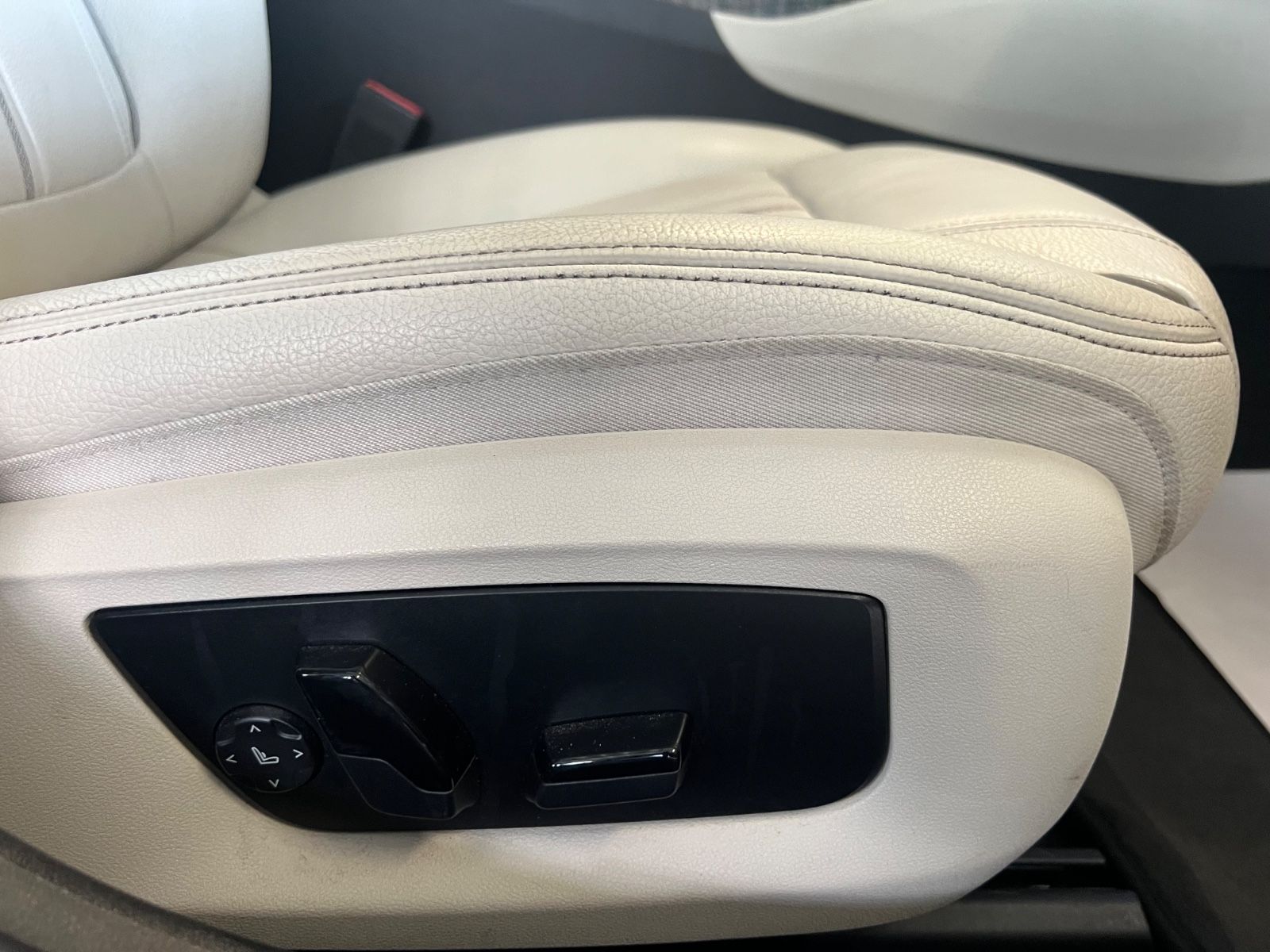 Fahrzeugabbildung BMW 525 d Lim. Luxury Line * SCHIEBEDACH *AMBIENTE*