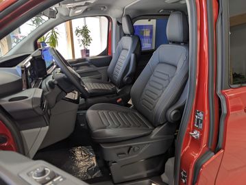 Ford Tourneo Custom 2.0 EcoBlue L1 Titanium