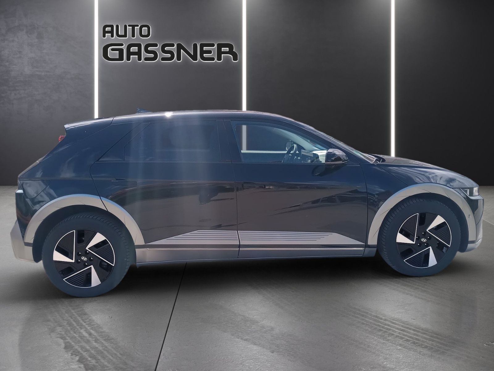 Fahrzeugabbildung Hyundai IONIQ 5 84kWh 325PS 4WD Techniq Parkpaket