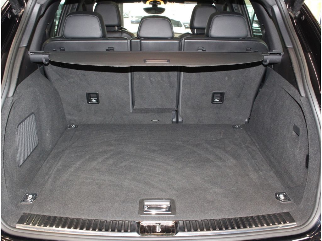 Fahrzeugabbildung Porsche Cayenne Diesel 2. Hand*Pano*Standheizung*21 Zoll