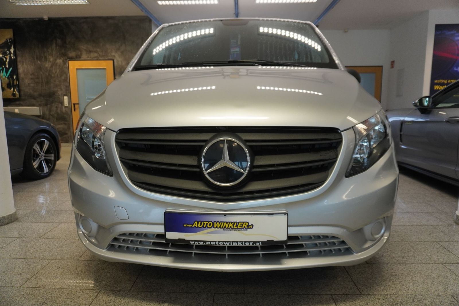Mercedes-Benz Vito Tourer 114 Extralang/9Sitze/Leder/Navi/LED imagem 3