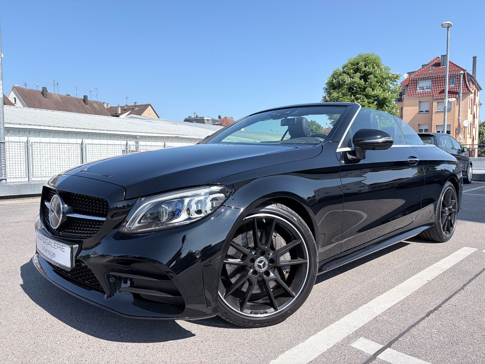 Mercedes-Benz C 300d AMG PLUS COMAND HUD DISTRONIC BURMESTER