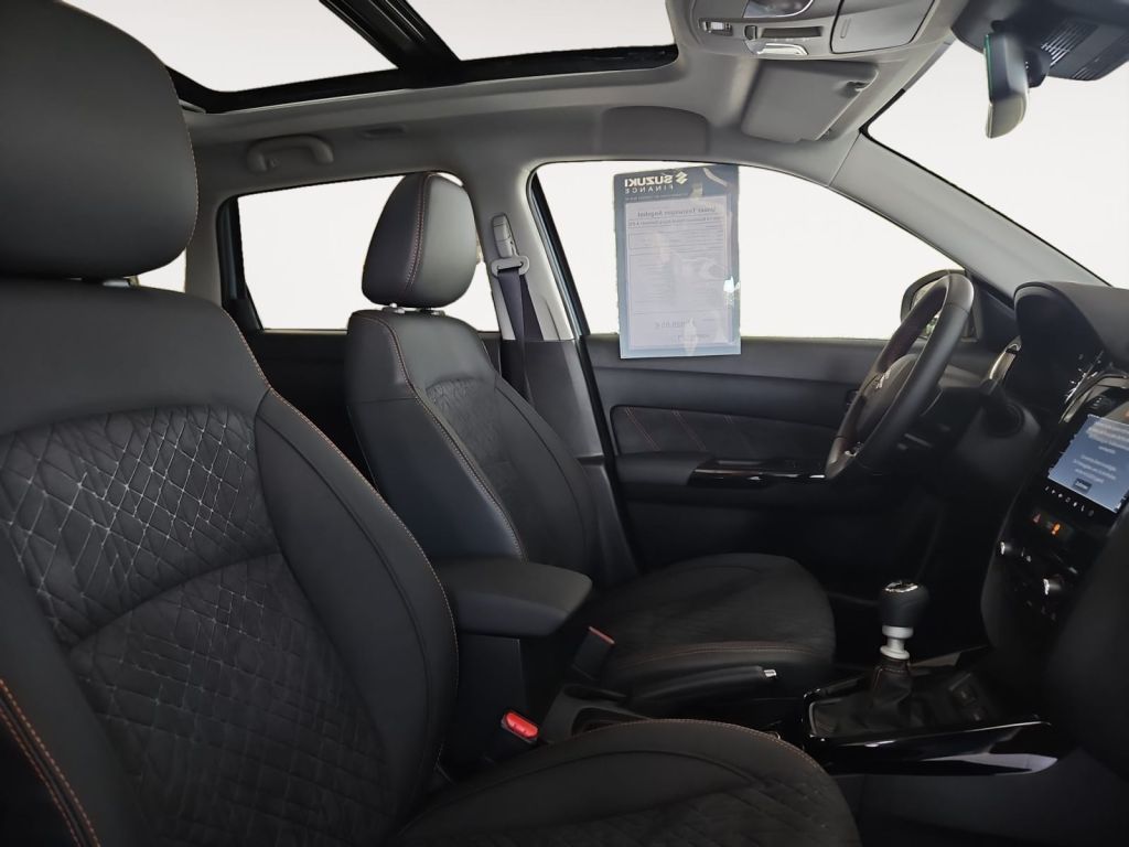 Fahrzeugabbildung Suzuki Vitara 1.4 Mild-Hybrid Allrad Comfort+ X-ITE