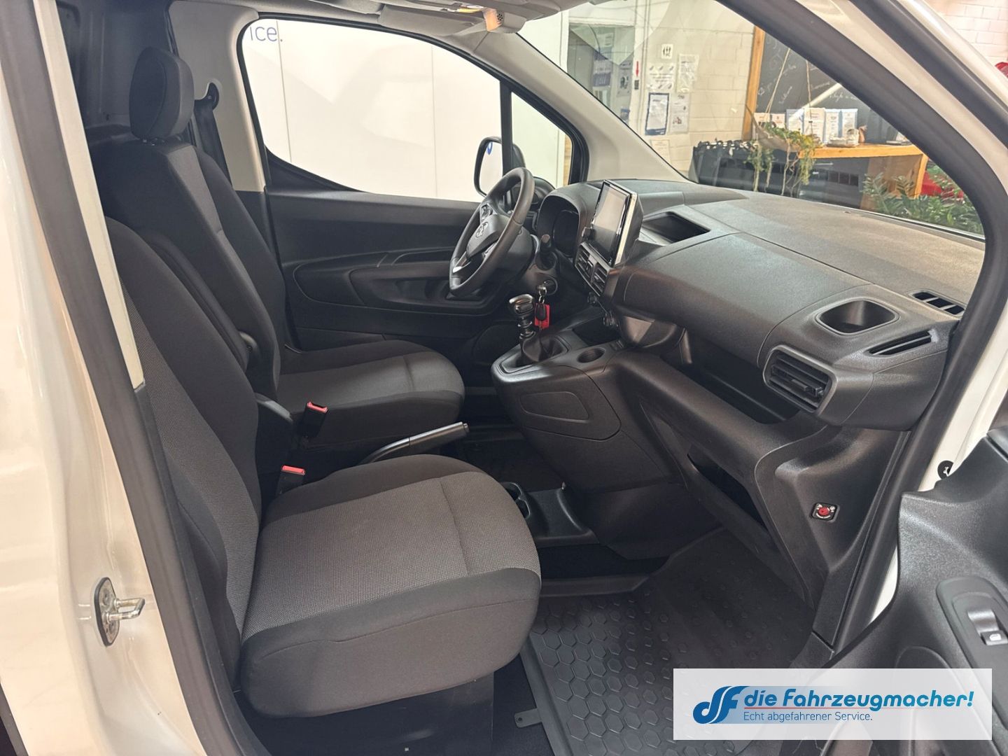 Fahrzeugabbildung Opel Combo E Cargo Edition erhöhte Nutzlast XL 1.5 D