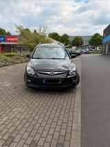 Hyundai i30 CW 1.4 Benziner | 1. Hand | 58... - Hyundai i30 aus 2011: I30cw