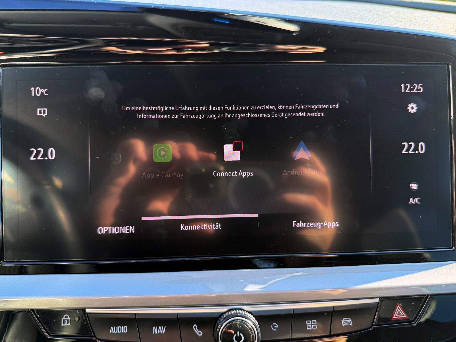 Fahrzeugabbildung Opel Grandland Ultimate PlugIn 1.6 Turbo ACC 360° AHK