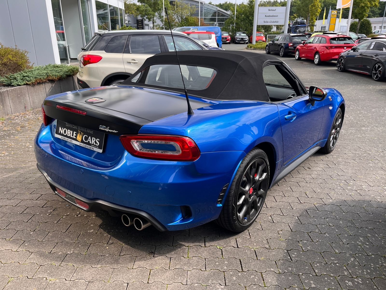 Fahrzeugabbildung Abarth 124 Spider NAVI KLIMA LED LEDER ALU BOSE