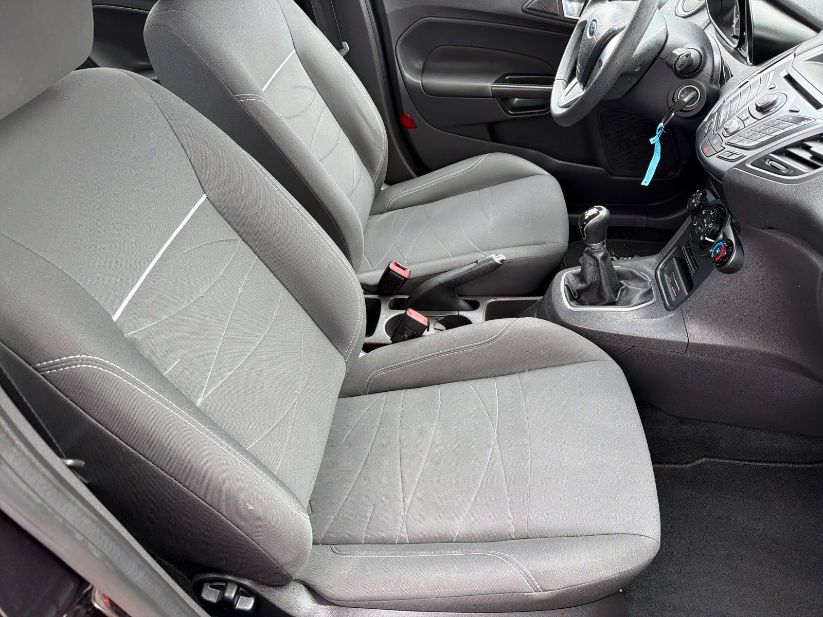 Fahrzeugabbildung Ford Fiesta Sync Edition, WINTER-PAKET