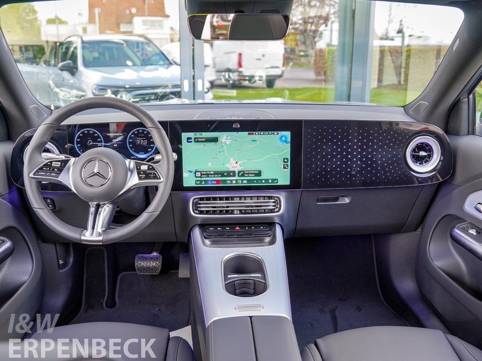 Fahrzeugabbildung Mercedes-Benz GLB 250+ *Night Paket*AHK*Winter Paket*THERMATIC