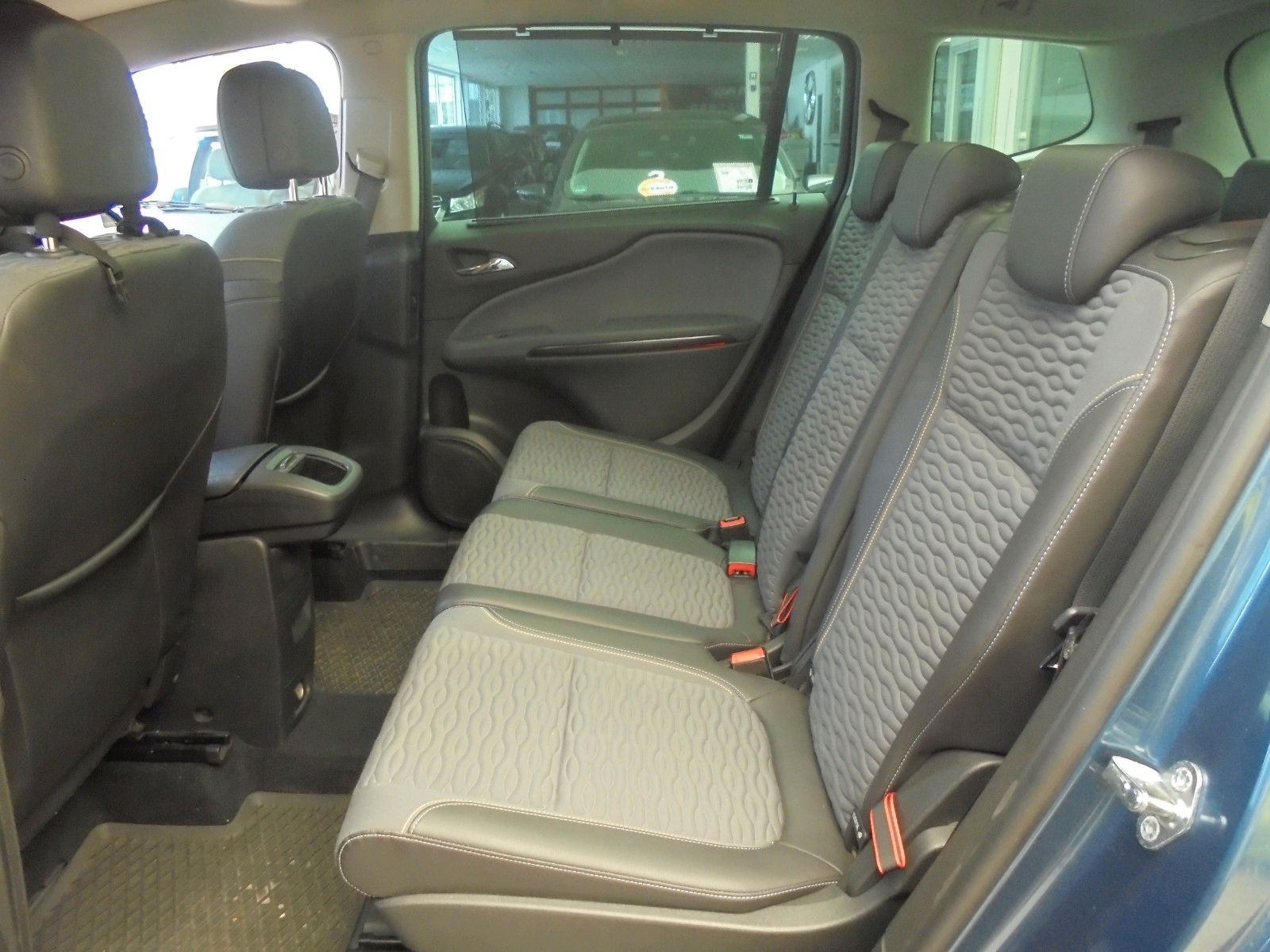 Fahrzeugabbildung Opel Zafira C Tourer/7-Sitzer/Vollausstattung/2.Hand