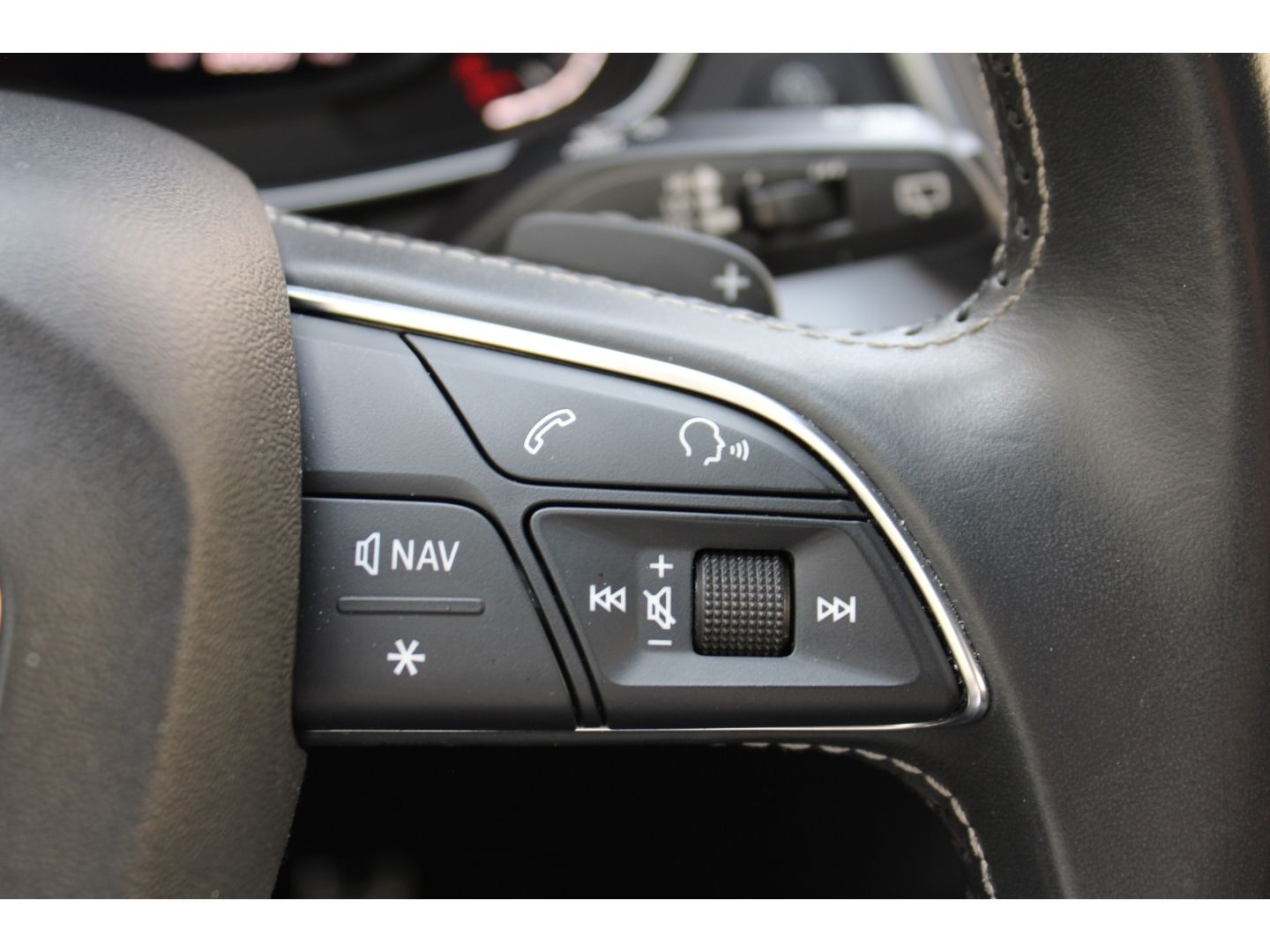 AUDI SQ5 3.0TDI quattro Matrix Pano B&O StHzg 8fach A - Image 20