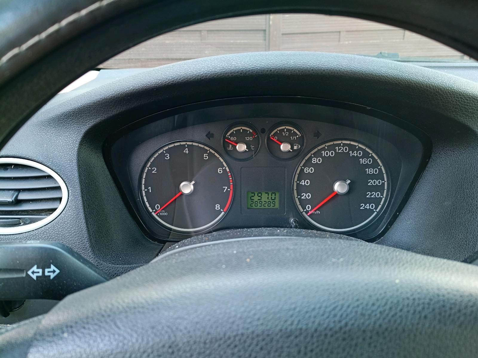 Ford Focus 2005 — photo 5