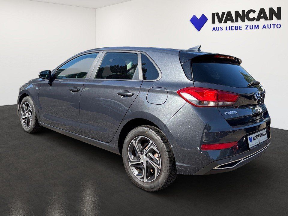 Fahrzeugabbildung Hyundai i30 1.5T 160PS 48V Edition 30