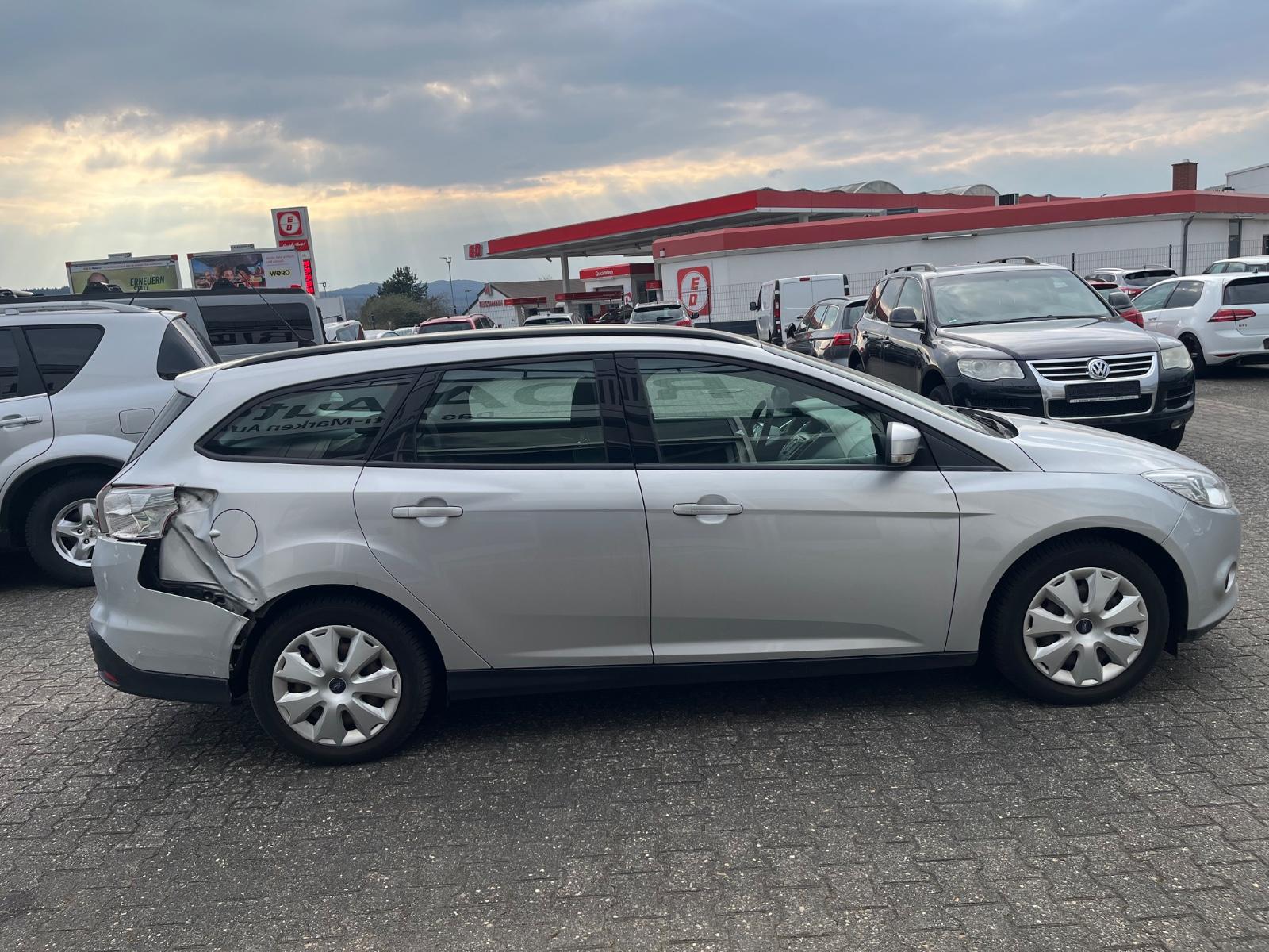Ford Focus 2013 — engine 998 cm³, 125 HP (92kW)