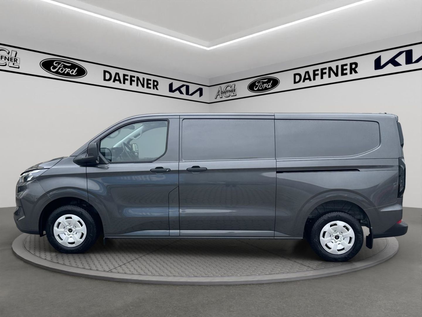 Fahrzeugabbildung Ford Transit Custom 320 L2 FWD StandHZG AHK Navi LED