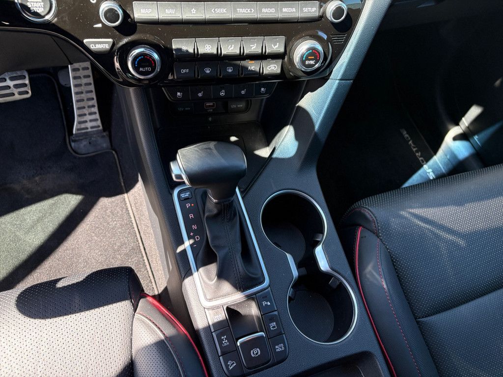 Fahrzeugabbildung Kia Sportage 2.0 CRDi GT Line 4WD