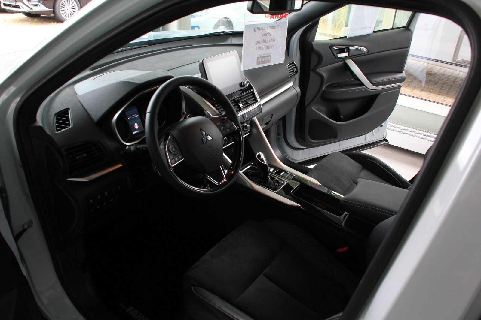 Fahrzeugabbildung Mitsubishi Eclipse Cross PHEV Intro Edition