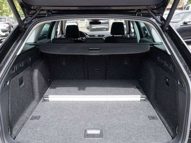 Superb Combi 2.0 TDI Style DSG 360°+AHK+MATRIX