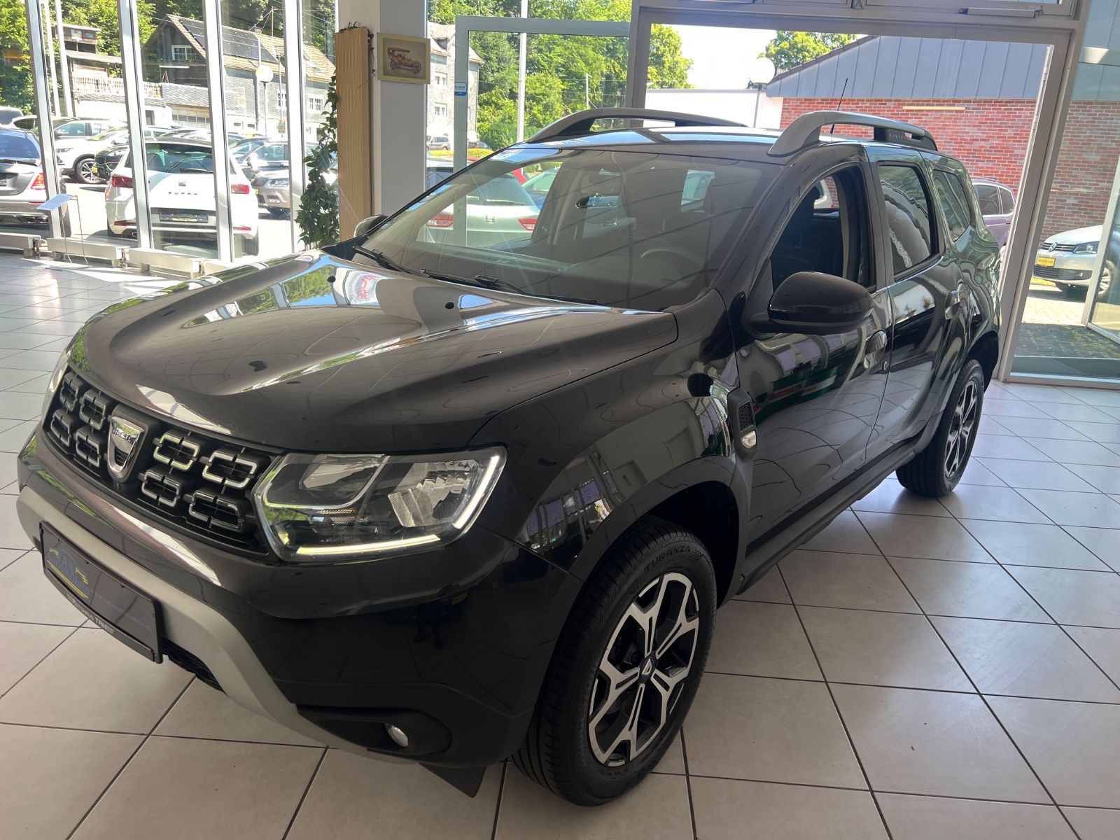 Fahrzeugabbildung Dacia Duster II Celebration *NAVI*KAMERA*SITZH*