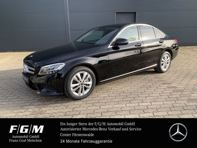 Mercedes-Benz C 300 de AVANTGARDE/Navi/LED/Totwinkel/R-Kamera