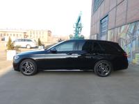 Mercedes-Benz E 300 E T-Modell /AMG Line/ Night-Paket/1 Hand !