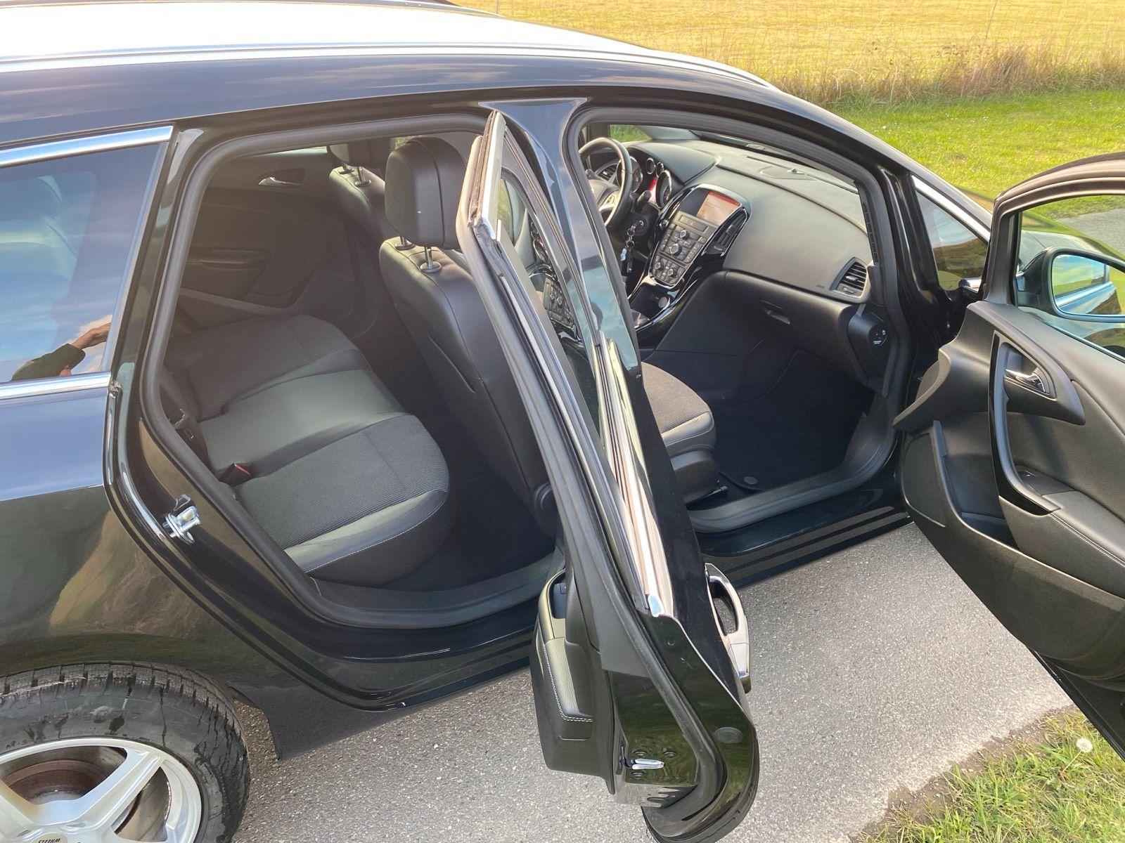 Opel Astra 2015 — photo 7