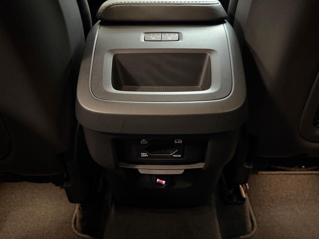 Volvo XC 60 B5 AWD INSCRIPTION SHZ LHZ NAVI KAMERA LED