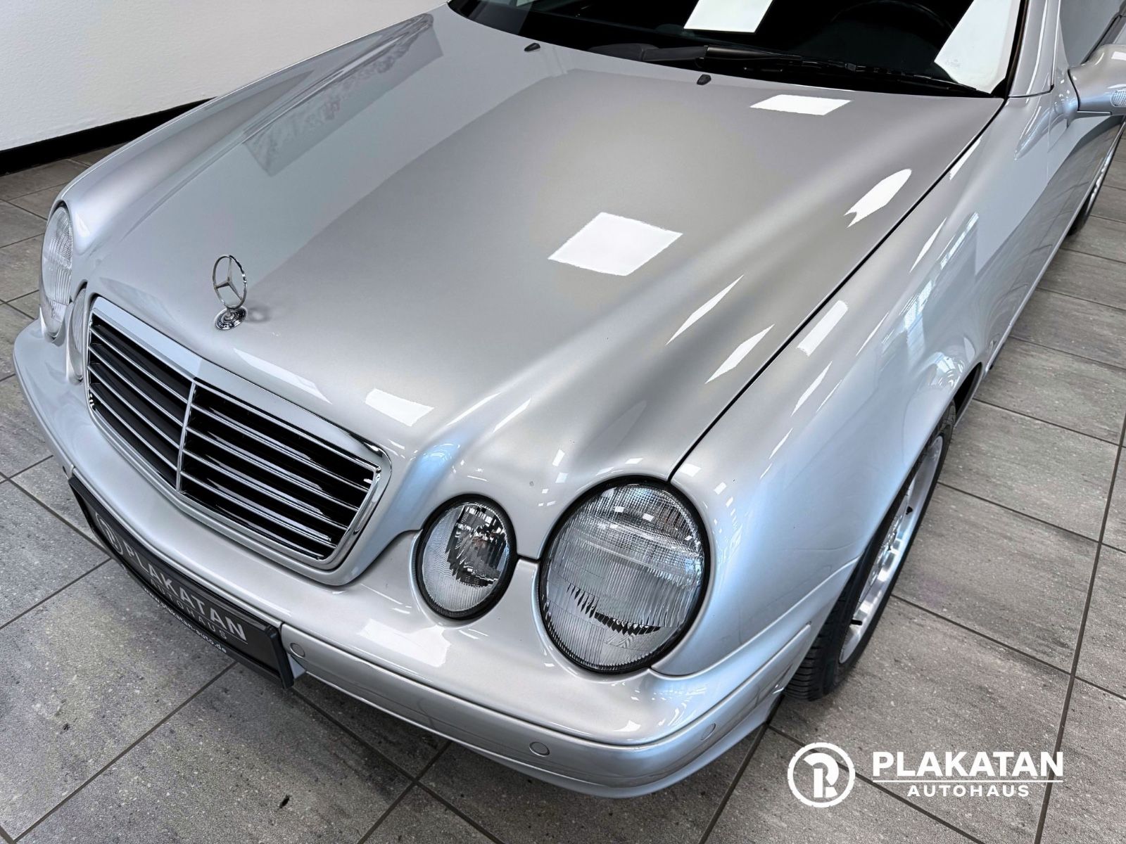 Fahrzeugabbildung Mercedes-Benz CLK 200 Kompressor Automatik Tempomat Klima