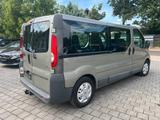Renault Trafic 2.0 dCi UMBAU RAMPE ELEKTR SITZE TÜREN RO - Renault Trafic: 2.0