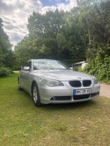 BMW 520i A - - BMW 520 aus 2004