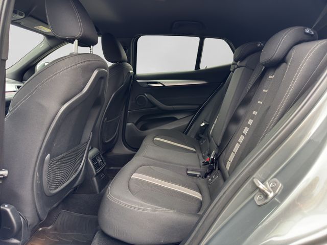 Fahrzeugabbildung BMW X2 sDrive 18i Automatik+LED+Kamera+Sportsi.+Navi