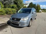 Volkswagen Touran United - Volkswagen Touran aus 2008: United