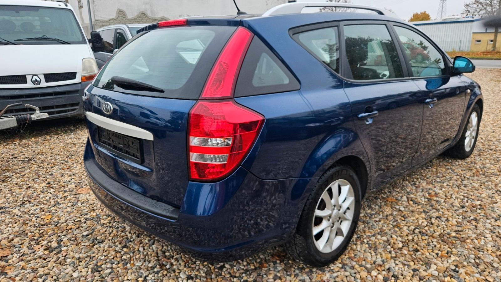 Kia cee'd 2009 — photo 5