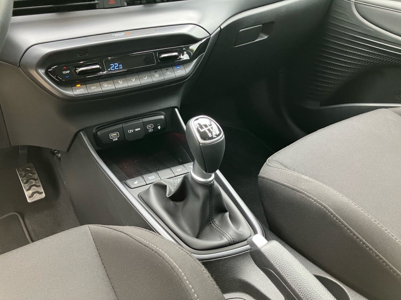 Fahrzeugabbildung Hyundai BAYON TREND 4xSHZ Fernlichtass. Kam. KeyLess LED