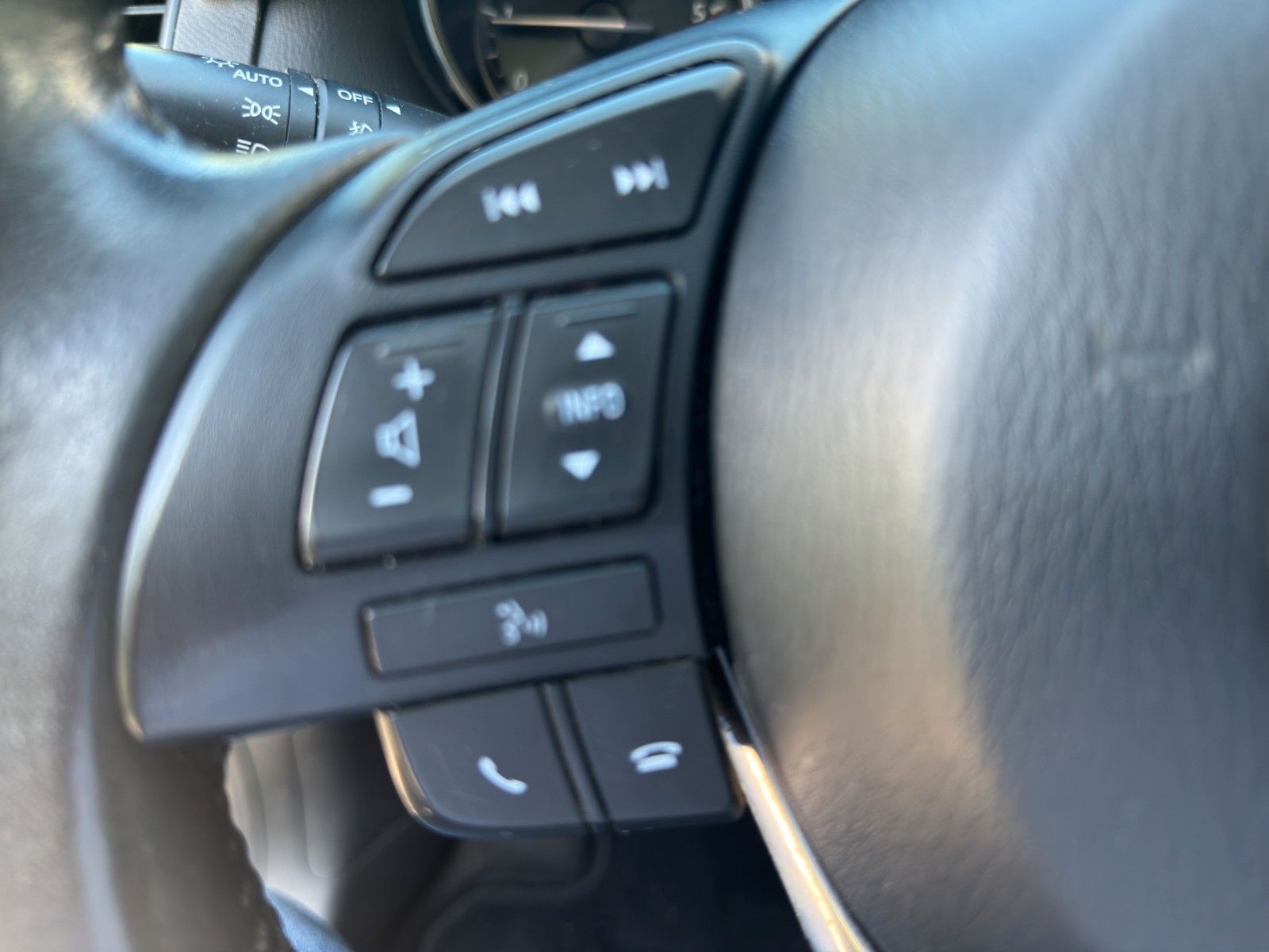 Fahrzeugabbildung Mazda CX-5 Sports-Line AWD Automatik/Leder/Navi/Xenon