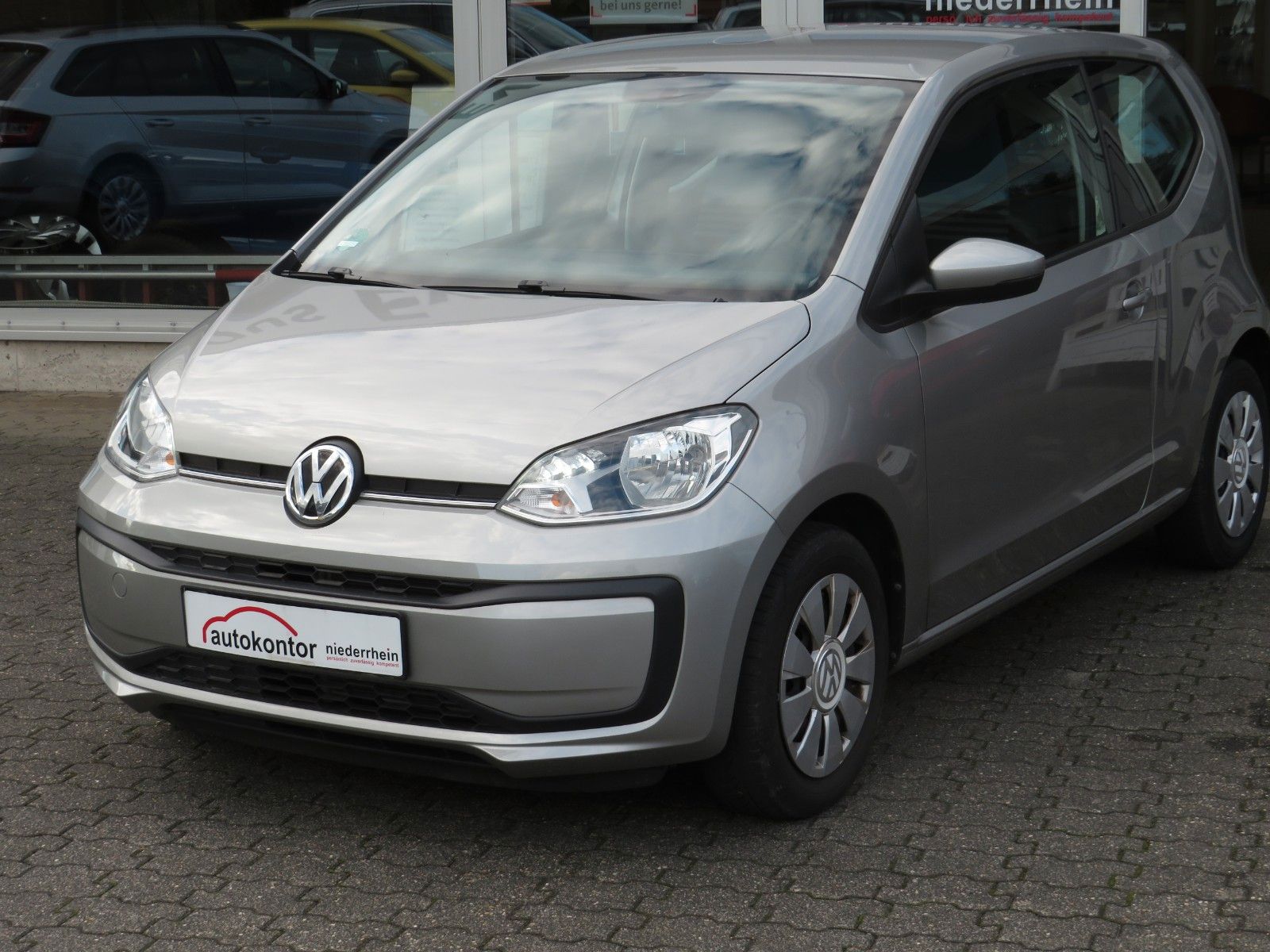 Fahrzeugabbildung Volkswagen up! move up!  KLIMA TELVOR MET. GJ-REIFEN 1.Hd