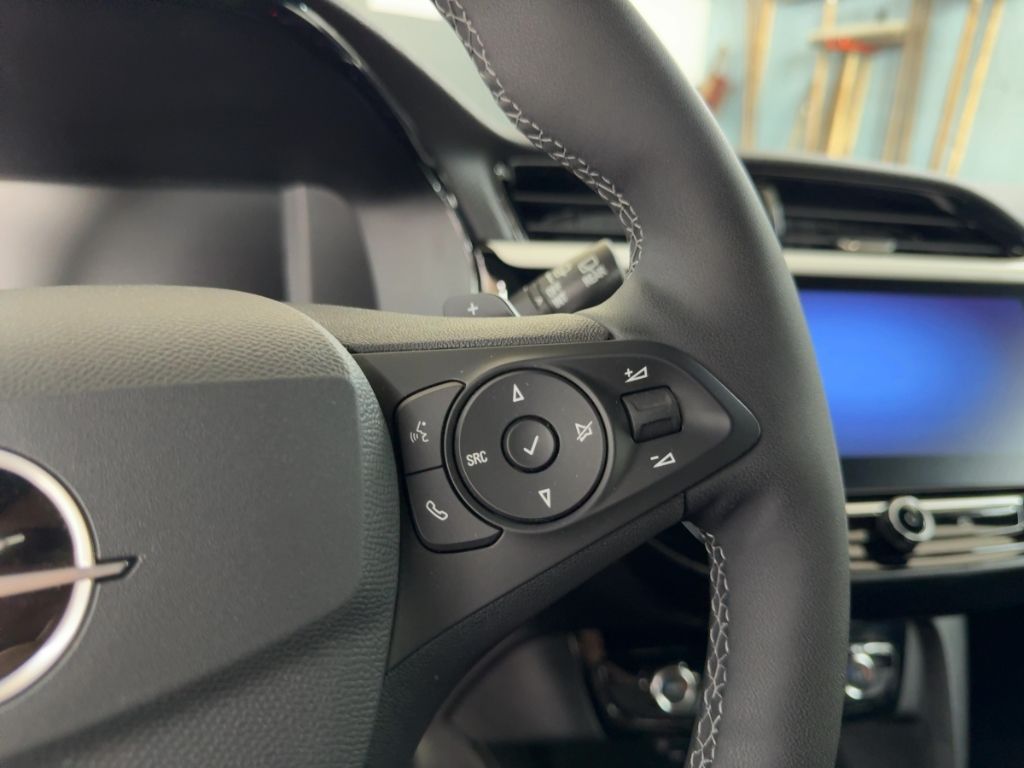 Fahrzeugabbildung Opel Corsa GS Hybrid. PDC, Totwinkel, Kamera, PDC, Na