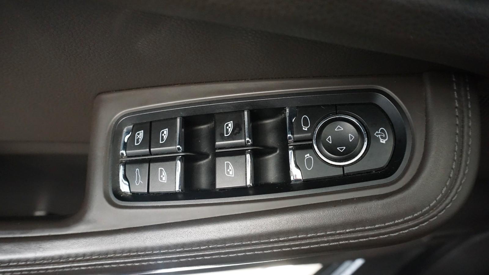 Porsche Macan S *SITZBELÜFTUNG*PANORAMADACH*