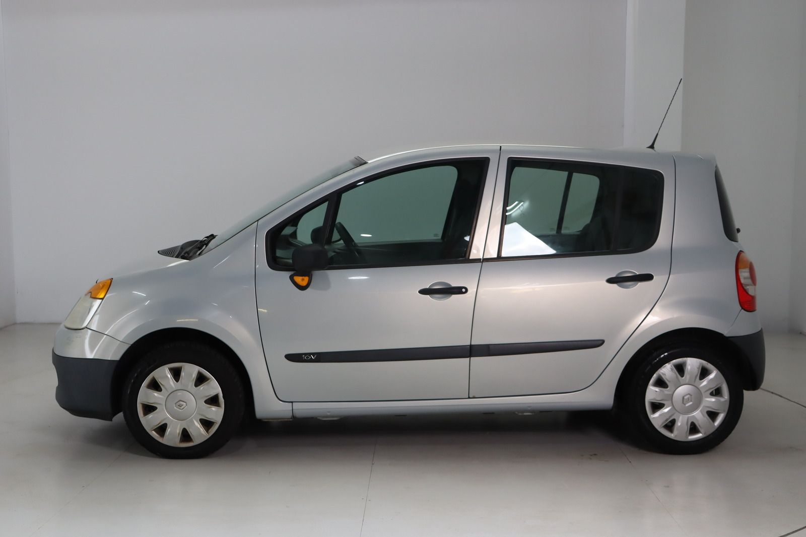 Fahrzeugabbildung Renault Modus 1.2 16V * HU/AU bis 09.26 * 8-fach *